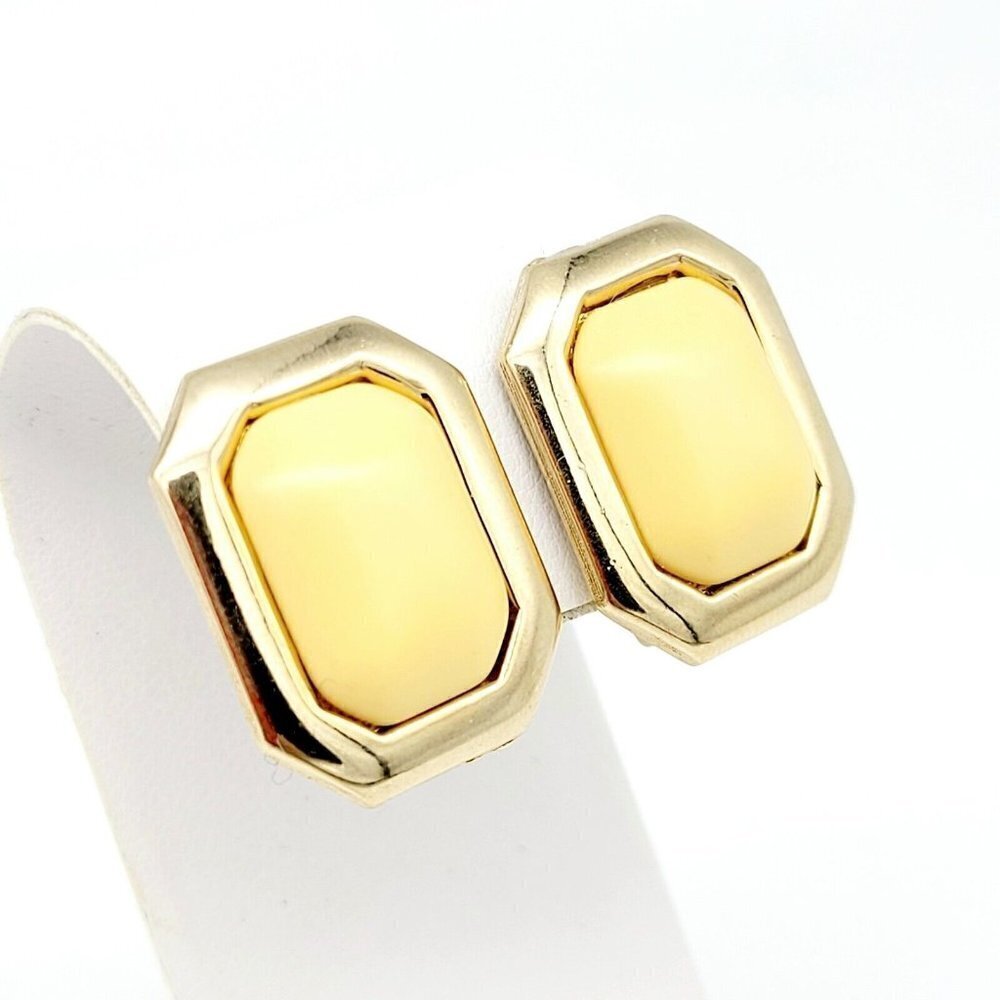 Vintage Ginnie Johansen Clip On Earrings 80's Gold Tone Cream Color Lucite EUC